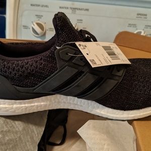 ADIDAS | UltraBoost | Black